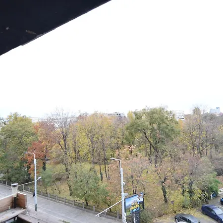 Izvor * Bükreş